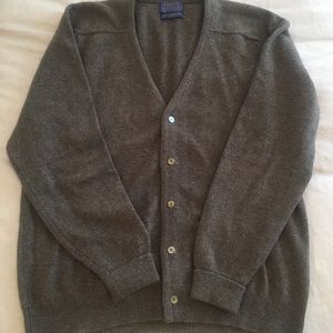 Vintage Men’s Pendleton 100% wool cardigan